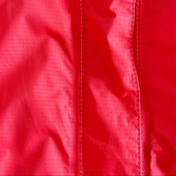 The North Face Venture Lightweight Rain Jacket - Picture 11 of 12